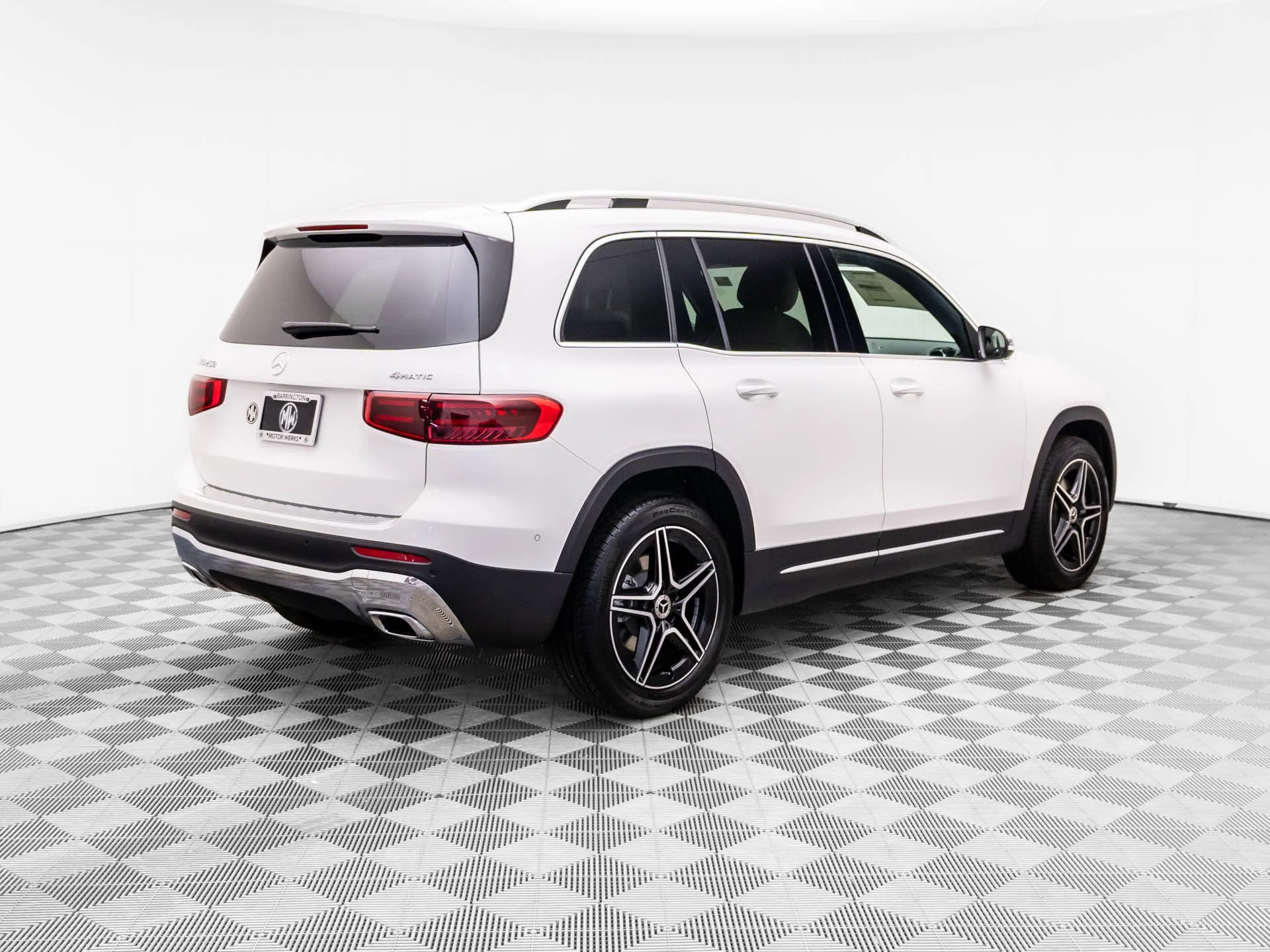 New 2026 White Mercedes-Benz GLB 250 image 5