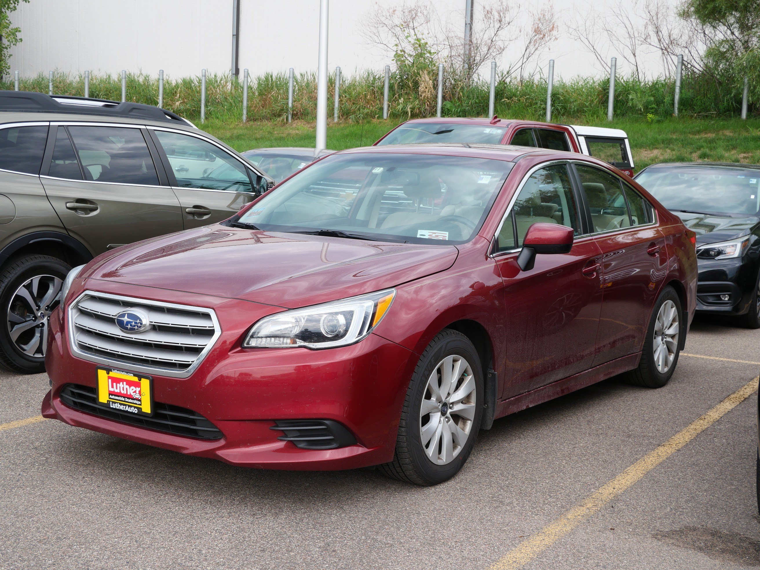 Used 2015 Venetian Red Pearl Subaru 2.5i Premium image 3