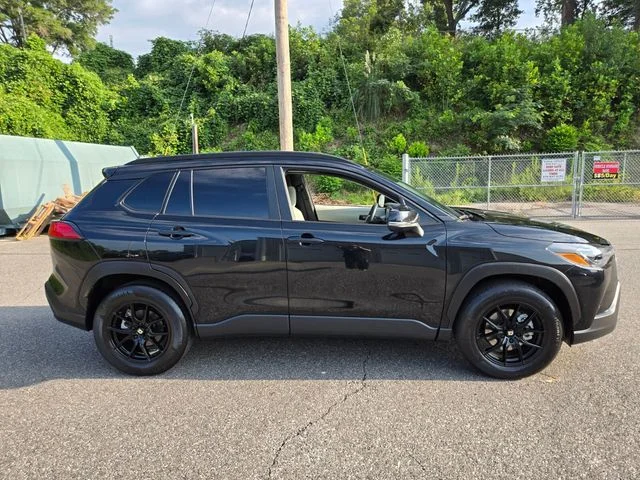Used 2022 Black Toyota LE image 9