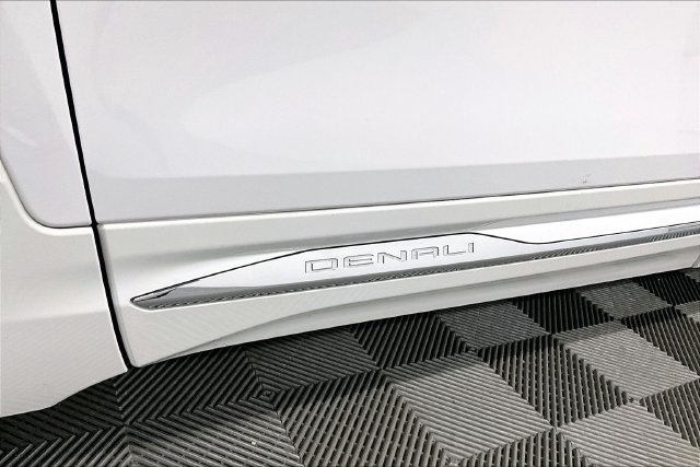 Used 2024 Summit White GMC Denali image 10