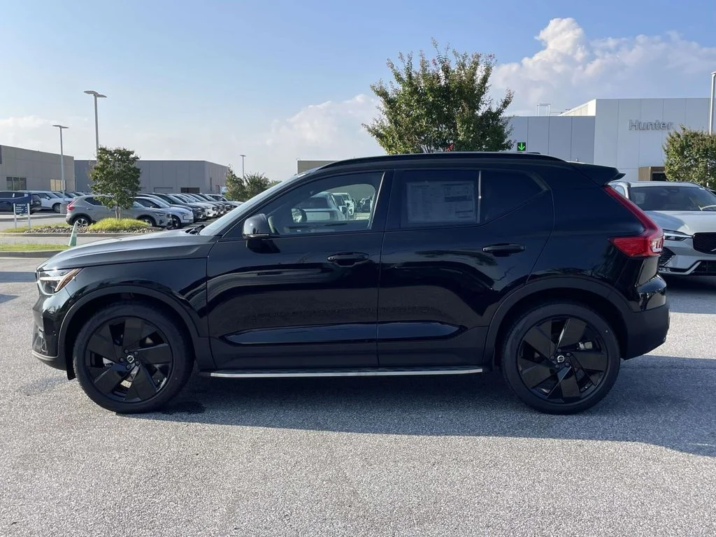 New 2026 Onyx Black Volvo Ultra Black Edition image 26