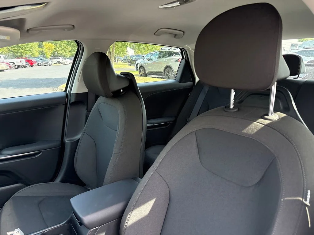 New 2026 White Kia LXS image 12