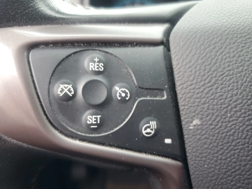 Used 2022 Beige GMC AT4 w/Leather image 24