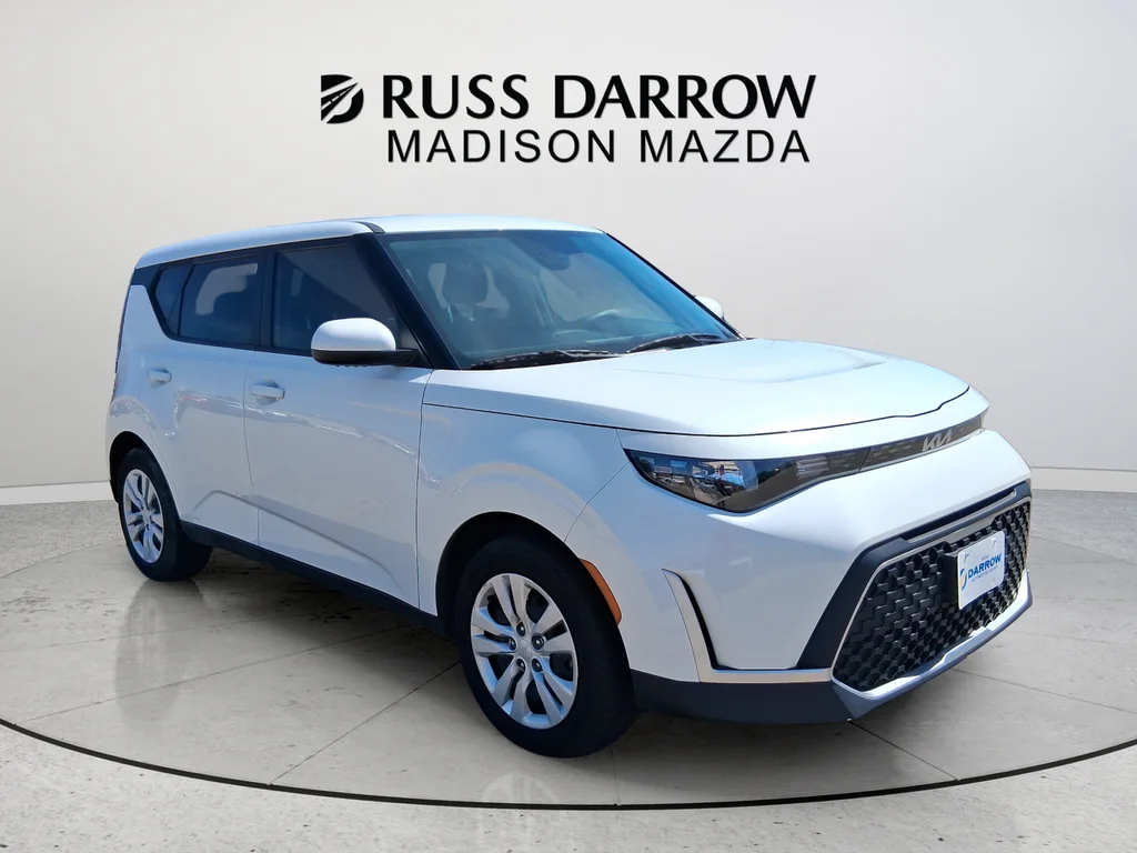 Used 2024 White Kia LX image 7