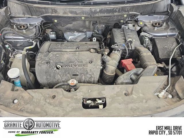 Used 2024 Silver Mitsubishi  image 21