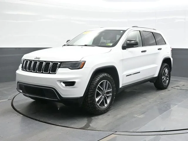 Used 2019 White Jeep Limited image 1