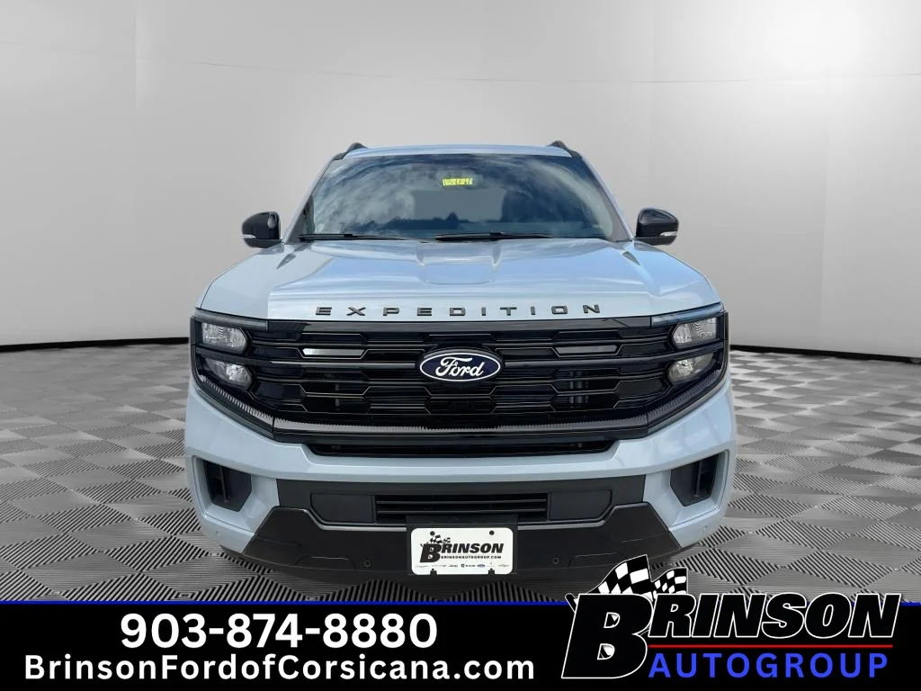 New 2027 Glacier Gray Metallic Tri-Coat Ford Platinum image 2