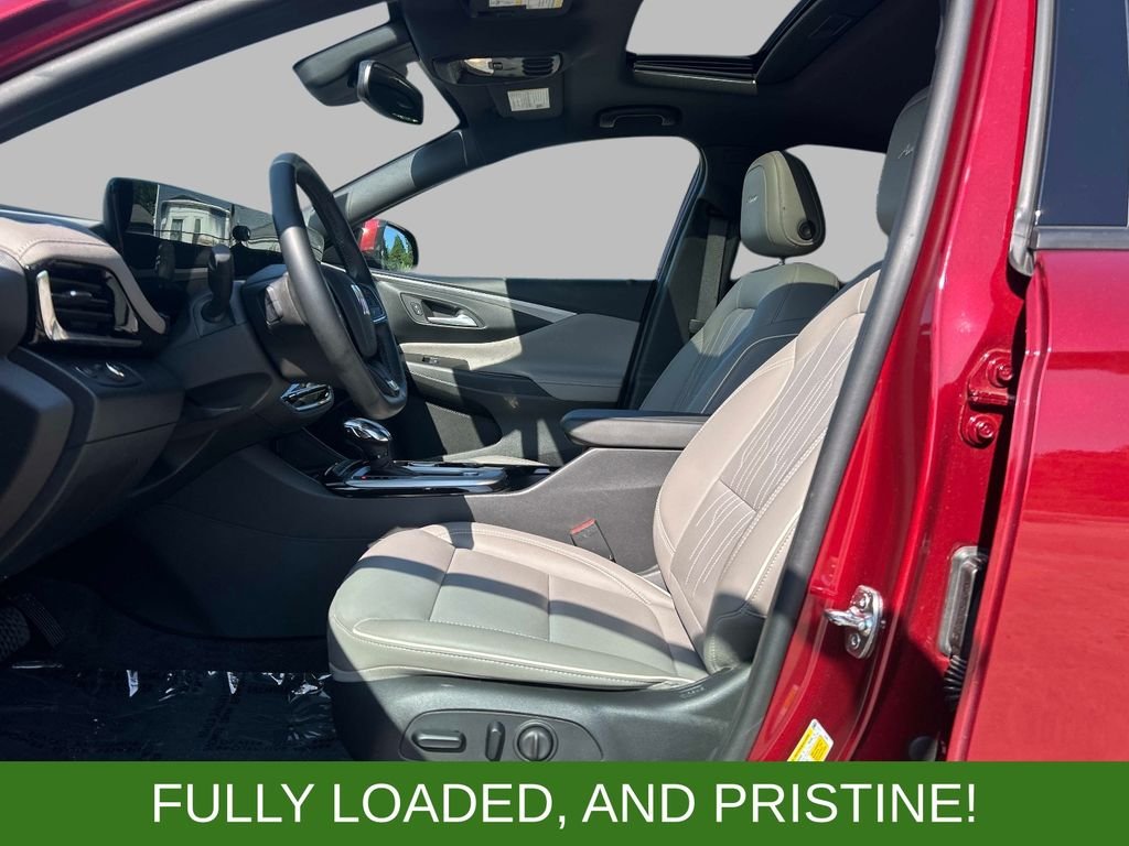 Used 2024  Buick Avenir image 19