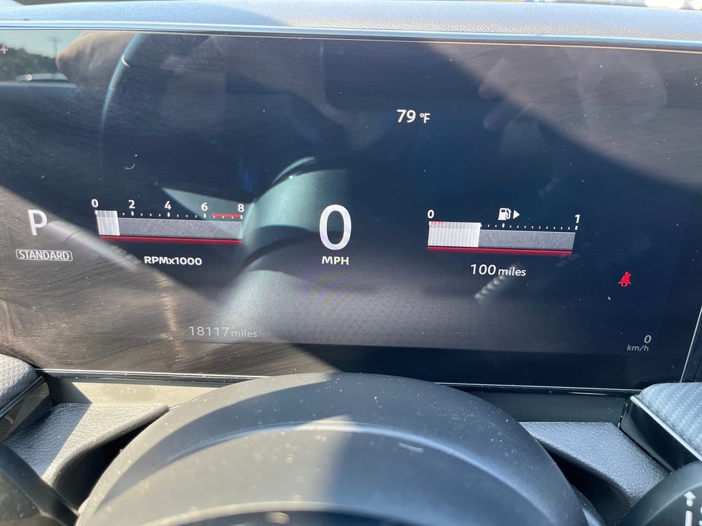 Used 2025 White Nissan SR image 15