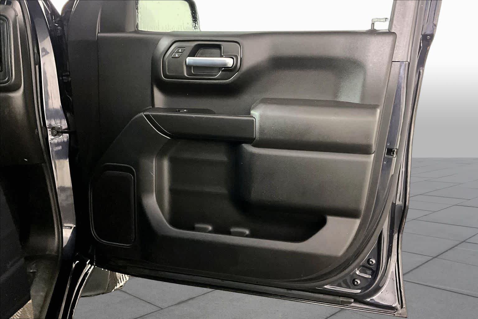 Used 2022 Dark Ash Metallic Chevrolet Custom image 21