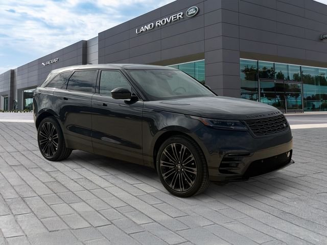 New 2026 Carpathian Grey Land Rover P250 Base image 7