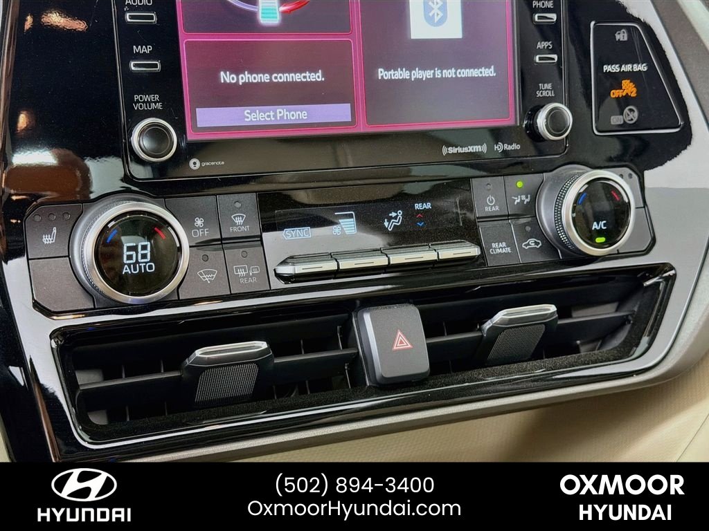 Used 2022 Wind Chill Pearl Toyota Hybrid XLE image 16