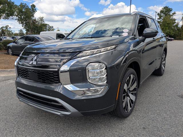 Used 2025 Graphite Gray Mitsubishi SEL image 8