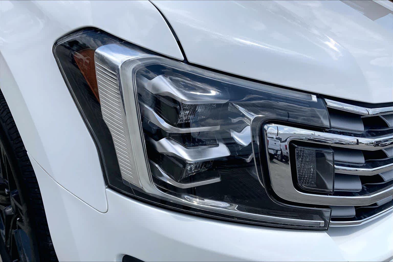 Certified Used 2021 Star White Ford Limited image 28