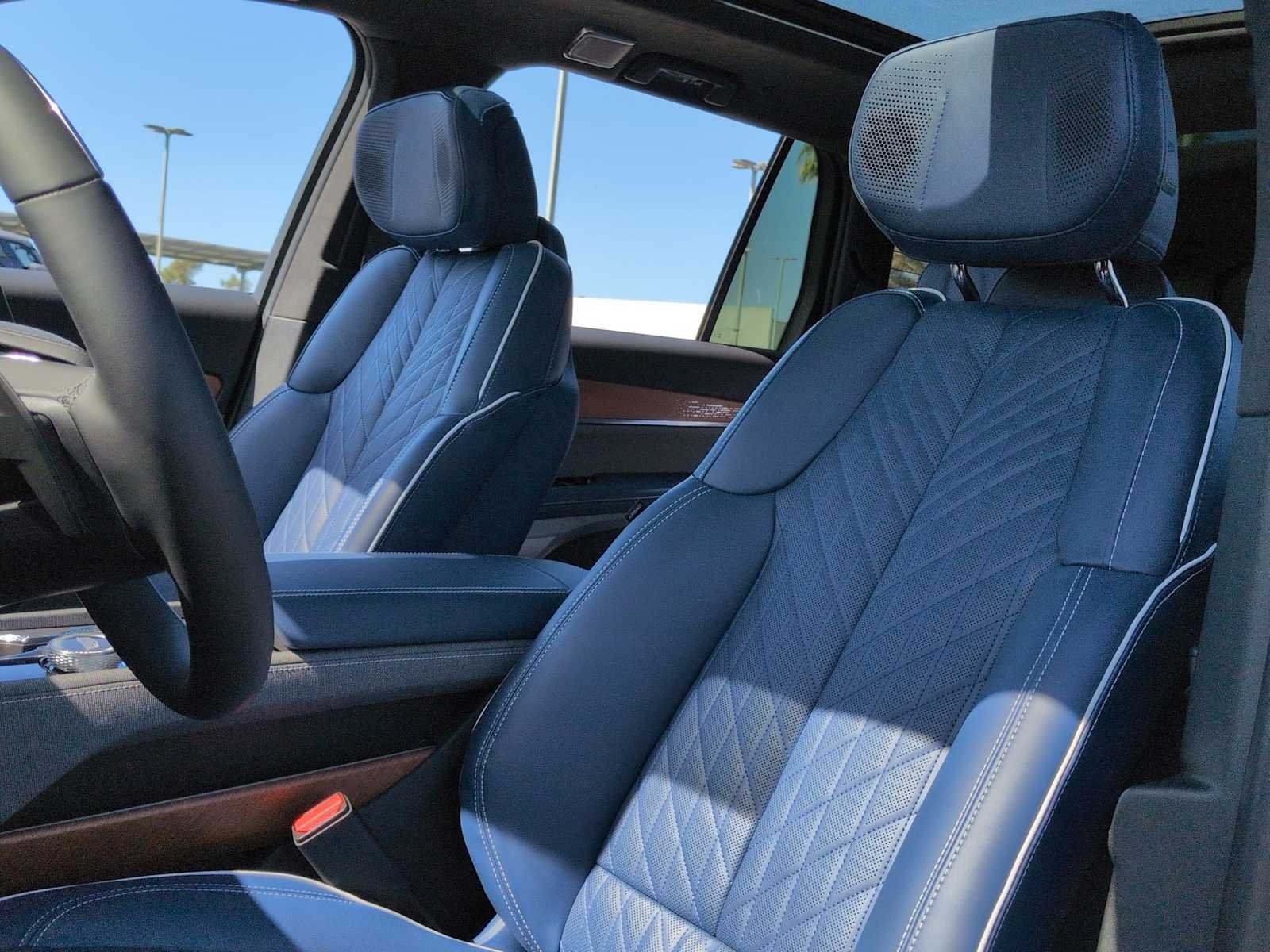 2026 Cadillac VISTIQ Premium Luxury - Photo 24