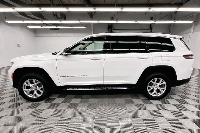 Used 2022 Bright White Clearcoat Jeep Limited image 14