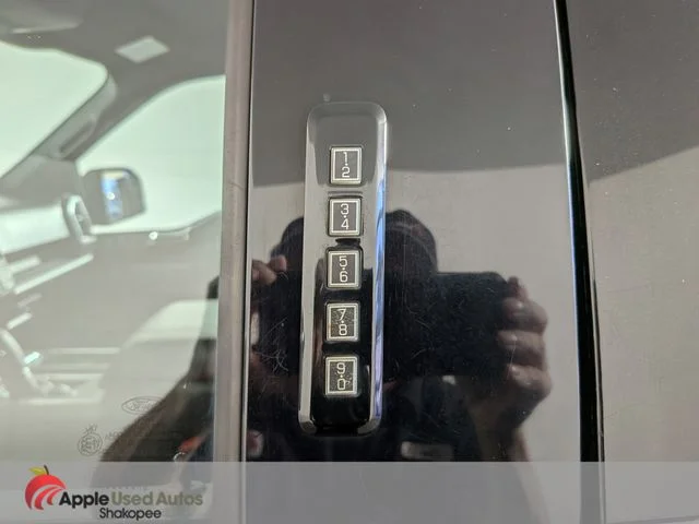 Used 2018 Black Ford XLT image 39