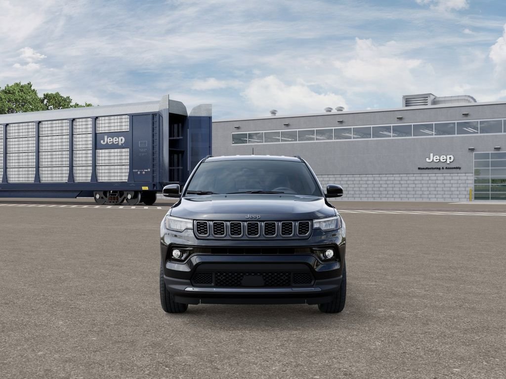 New 2026 Diamond Black Crystal Pearl-Coat Exterior Paint Jeep Limited image 6