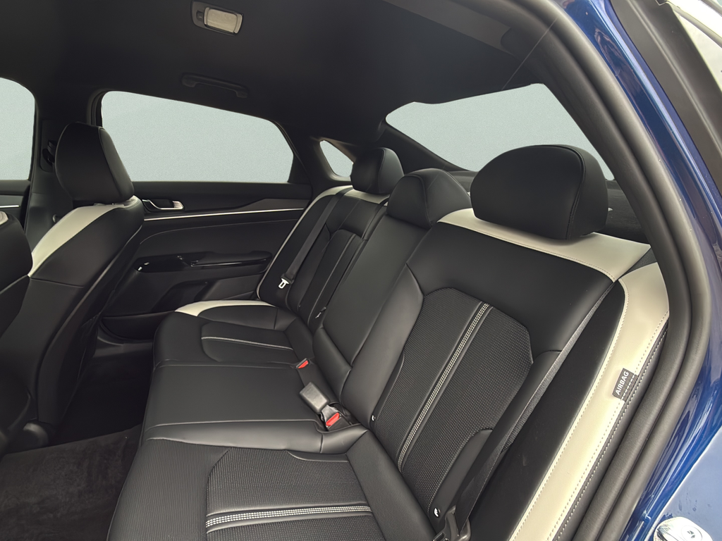 Used 2026 Yacht Blue Kia GT-Line image 27