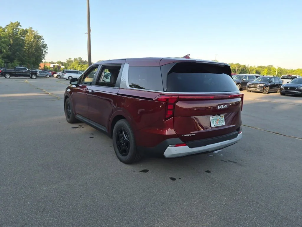 Used 2026 Red Kia LXS image 2