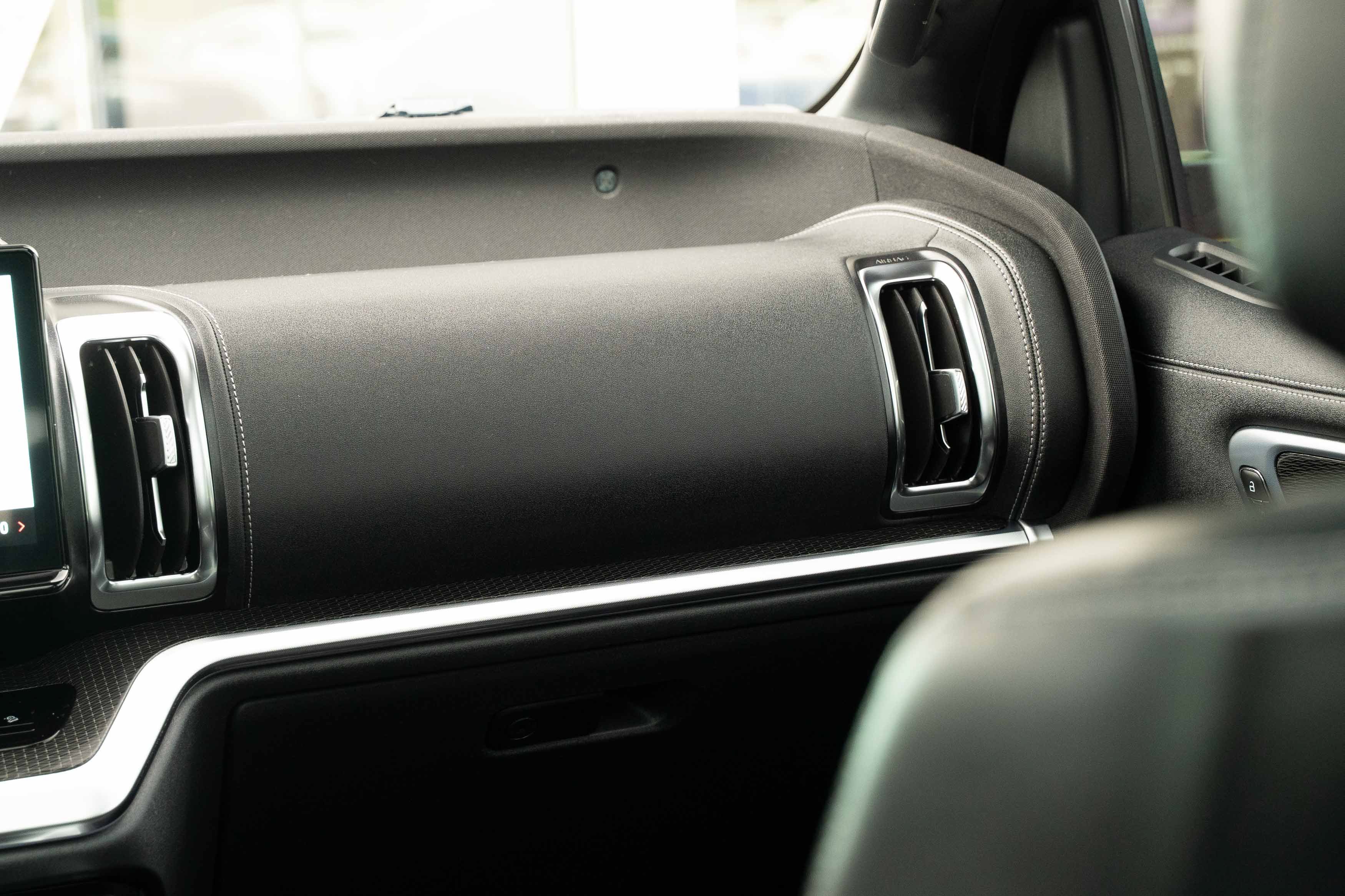 Used 2025 Agate Black Metallic Ford Platinum image 15
