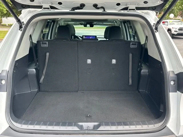 Used 2025 Beige Toyota XLE image 5