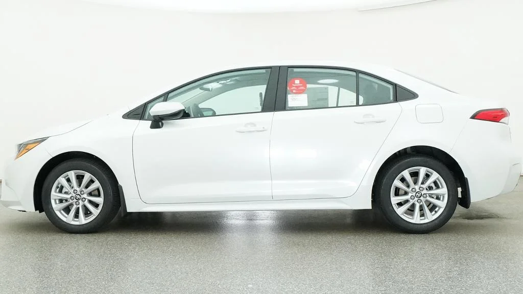 New 2027 Wind Chill Pearl Toyota LE image 2