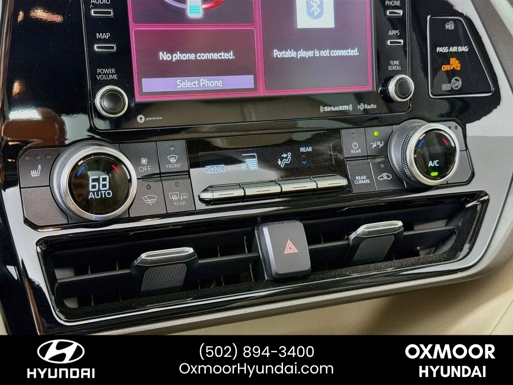 Used 2022 Wind Chill Pearl Toyota Hybrid XLE image 16