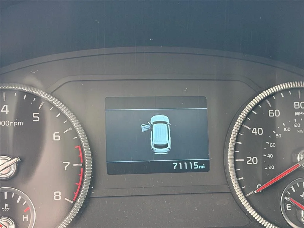 Used 2022 Green Kia EX image 20