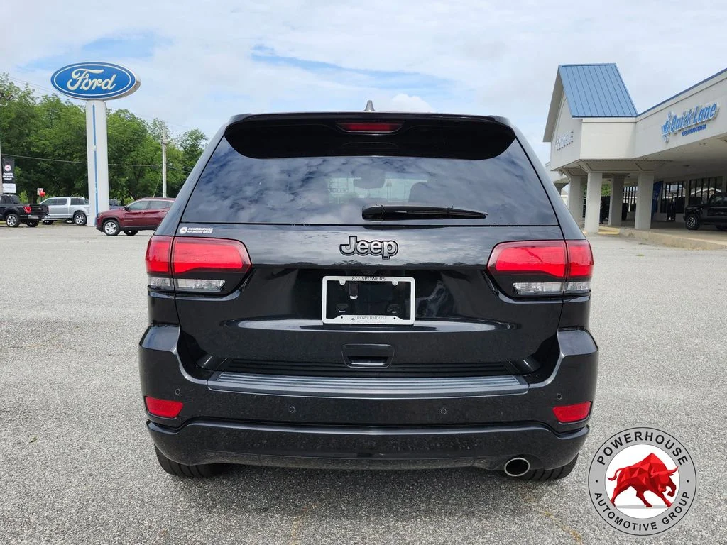Used 2020 Black Jeep Altitude image 4