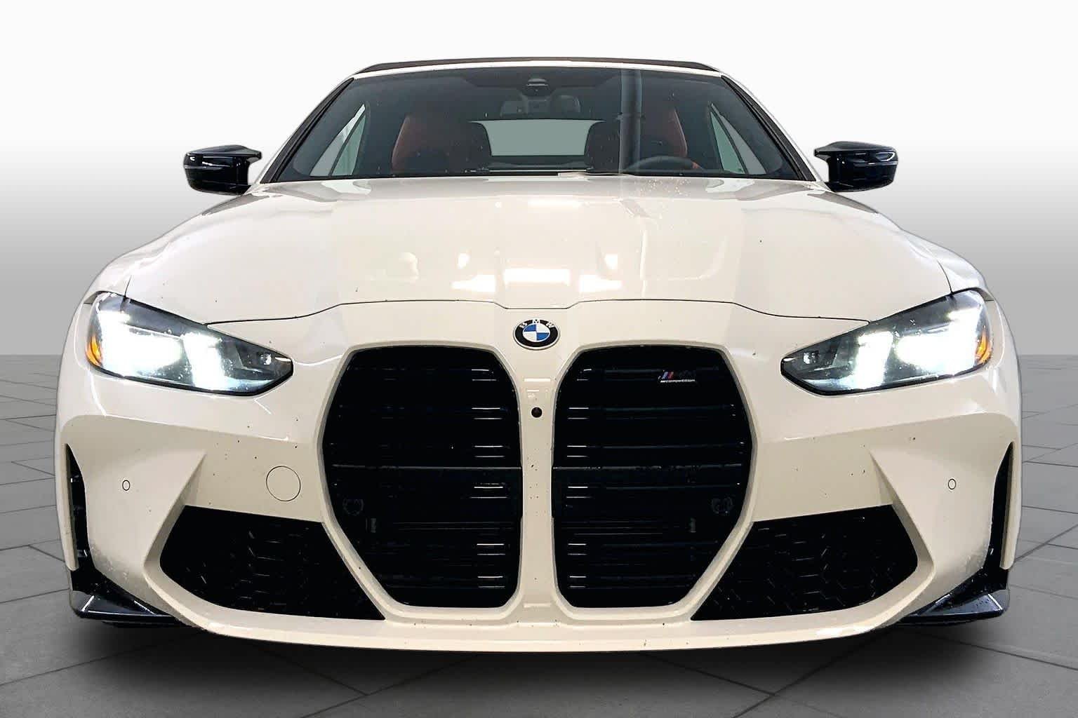 New 2027 Alpine White BMW Competition xDrive image 3