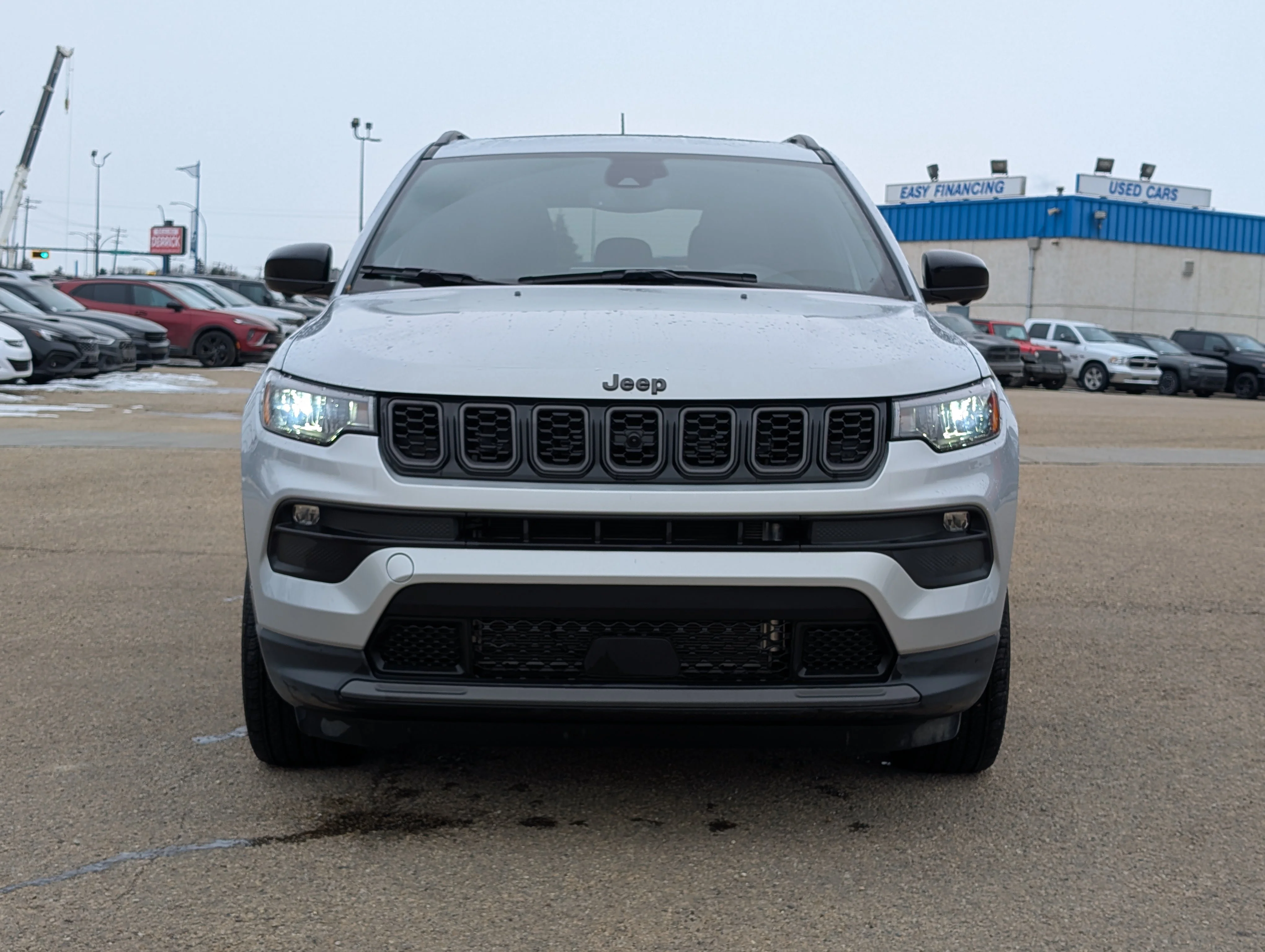 New 2025 Silver Zynith Metallic Jeep Altitude image 10