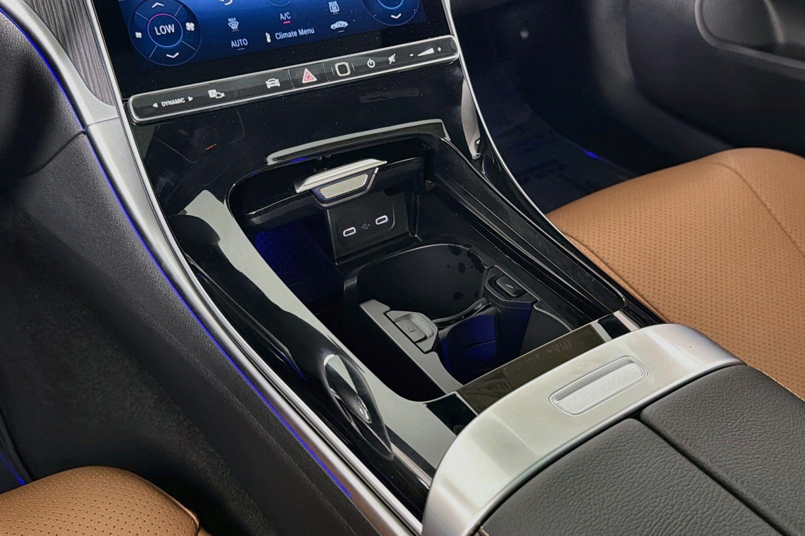New 2027 Polar White Mercedes-Benz CLE 300 4MATIC® Coupe image 5