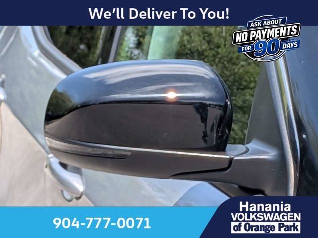 Used 2022 Silver Jeep Limited image 9