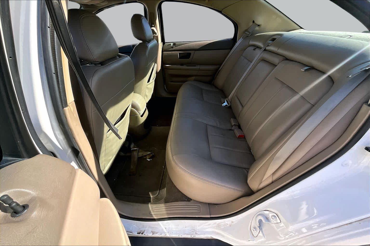 Used 2005 Vibrant White Mercury LS image 19