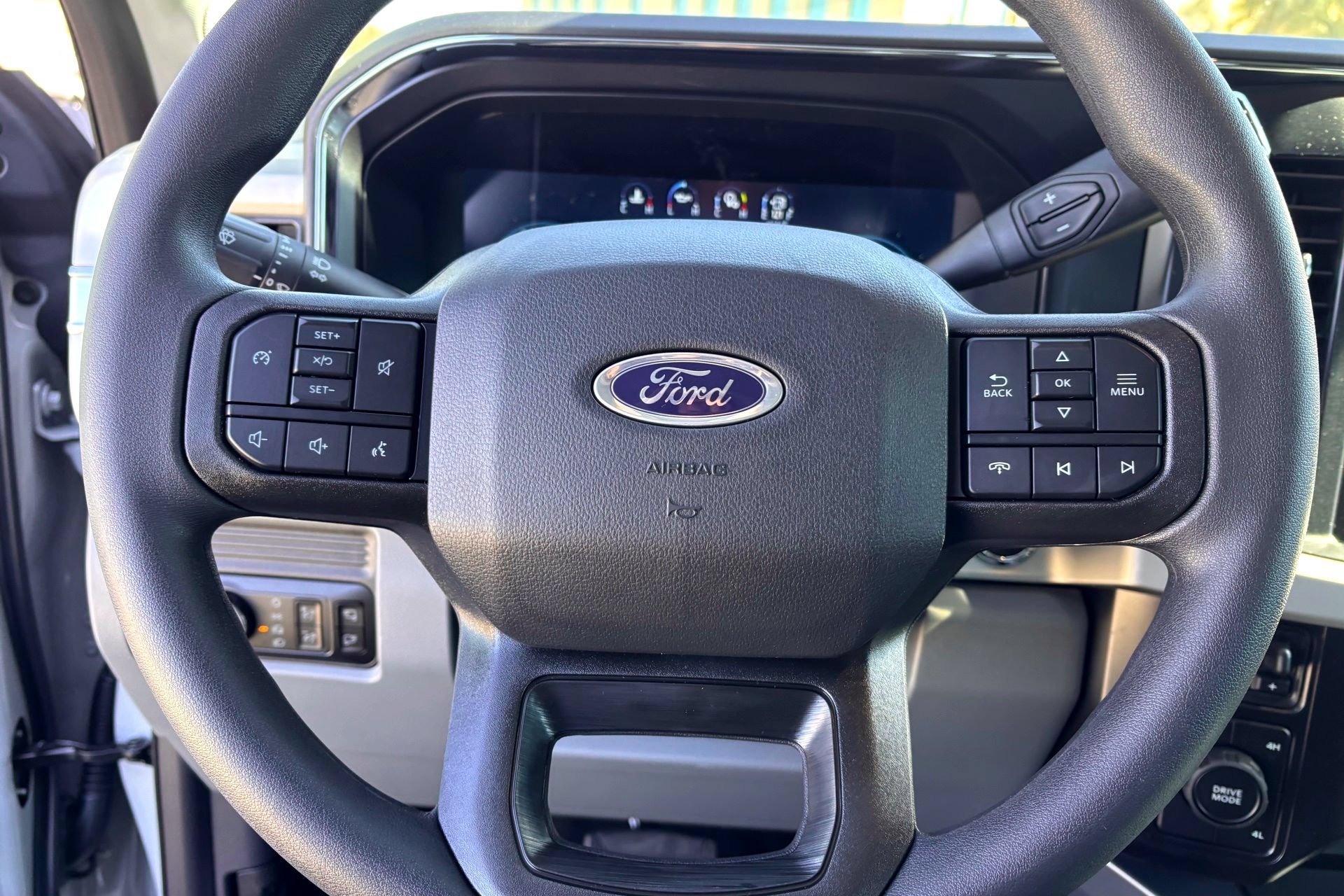 New 2026 Avalanche Ford XLT image 10