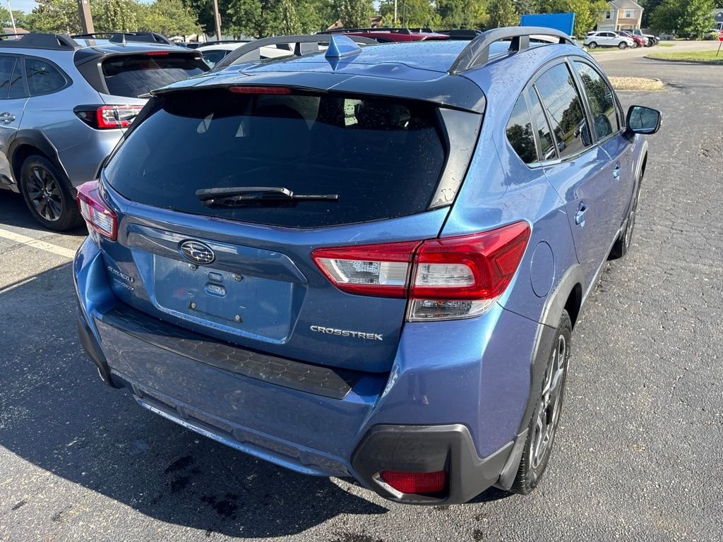 Used 2018 Blue Subaru 2.0i Limited image 3