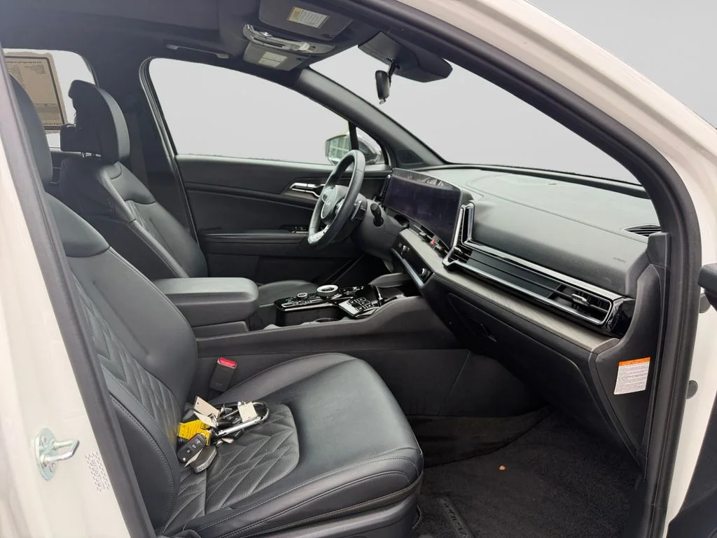 Certified Used 2023 White Kia X-Line Prestige image 17