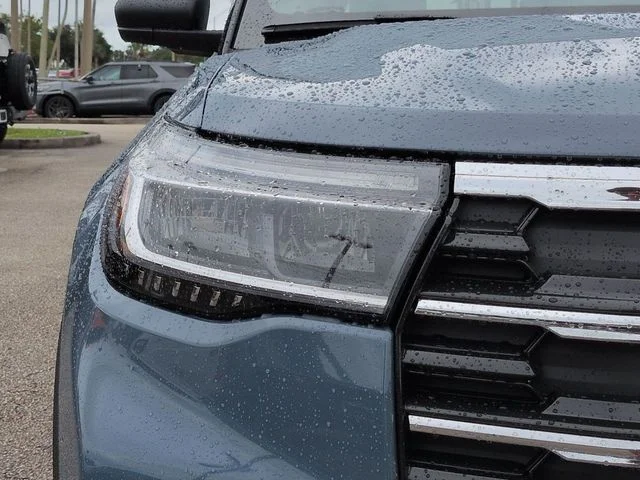 New 2027 Blue Ford 4DR RWD ACTIVE image 10