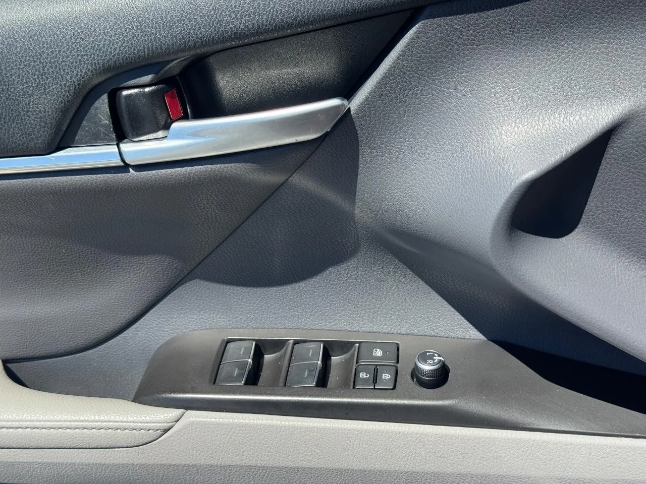 Used 2024 Midnight Black Metallic Toyota XLE image 25