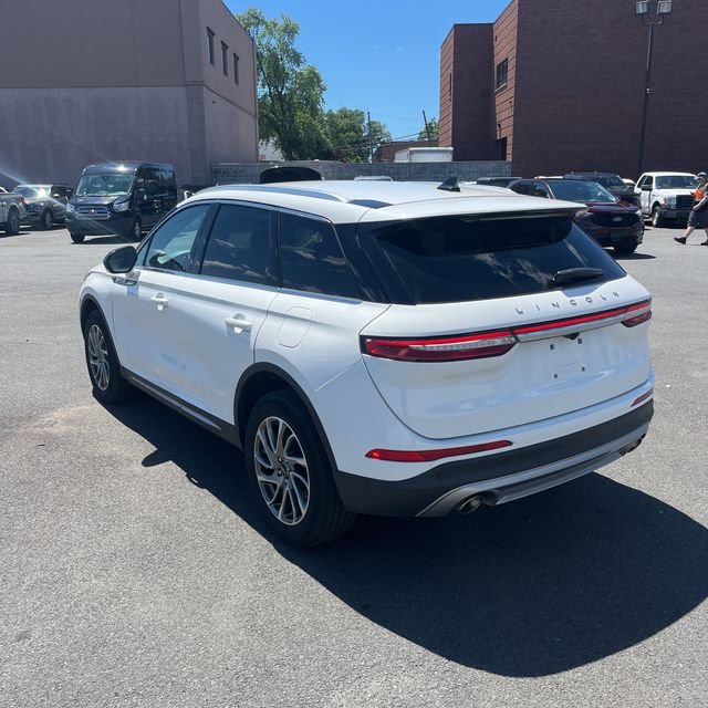 Used 2022 White Lincoln Standard image 2