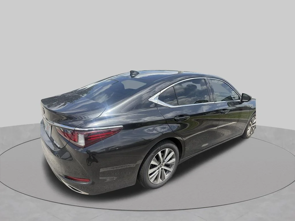 Used 2021 Black Lexus 350 image 5