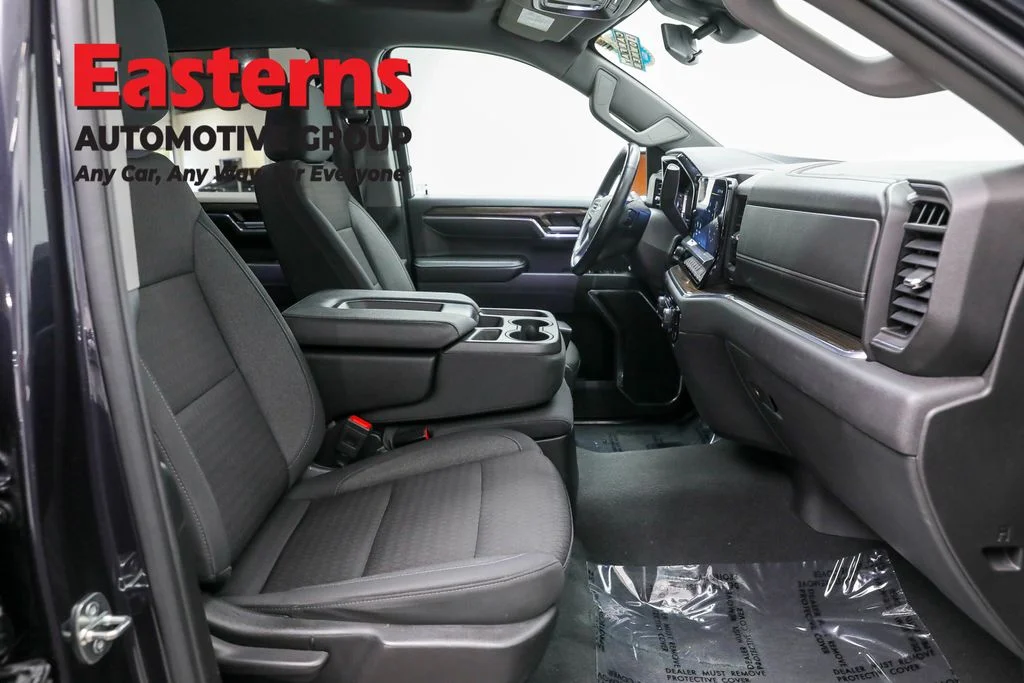 Used 2023 Gray Chevrolet LT image 25