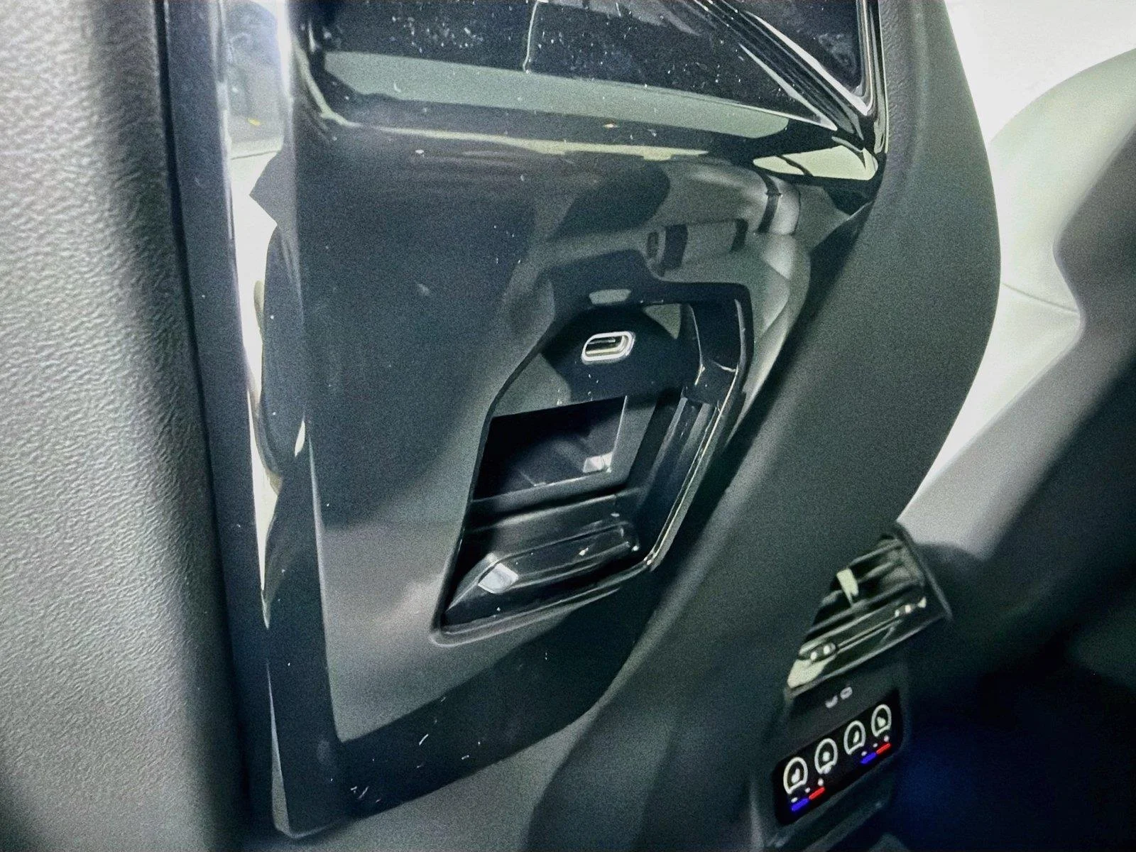 Used 2027 Carbon Black Metallic BMW  image 22