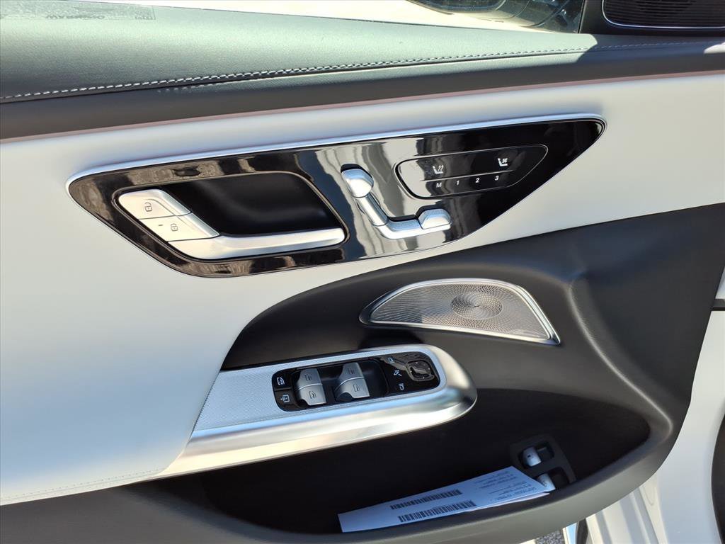 New 2026 MANUFAKTUR Moonlight White Magno Mercedes-Benz AMG® E 53 E 4MATIC+ Sedan image 33