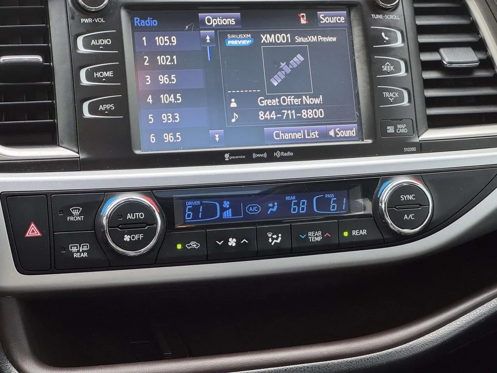 Used 2019 Gray Toyota XLE image 20