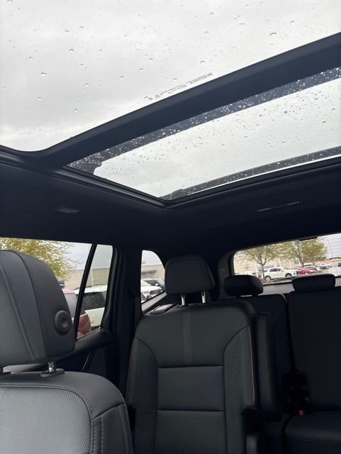 Used 2025 Red GMC AT4 image 26