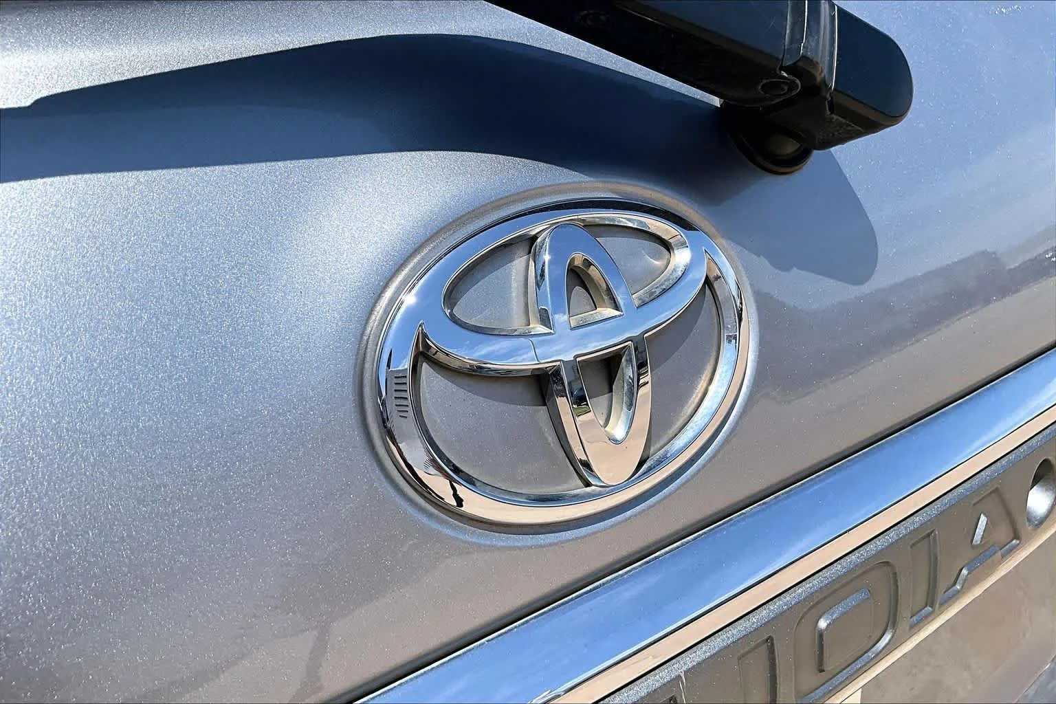 Used 2010 Silver Sky Metallic Toyota Ltd image 27