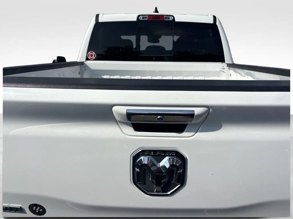 Used 2019 White Ram Big Horn/Lone Star image 7