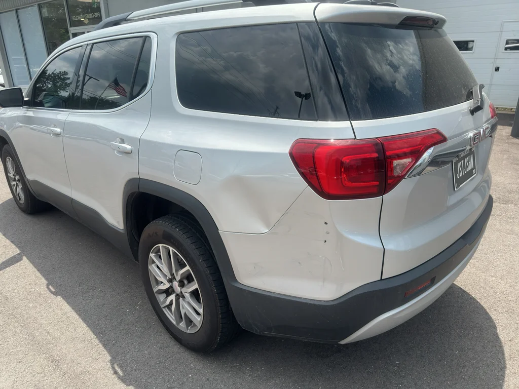Used 2017 Quicksilver Metallic GMC SLE image 3